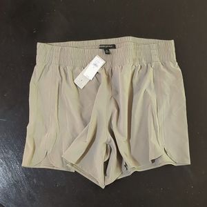 Banana Republic size M tech shorts Olive green